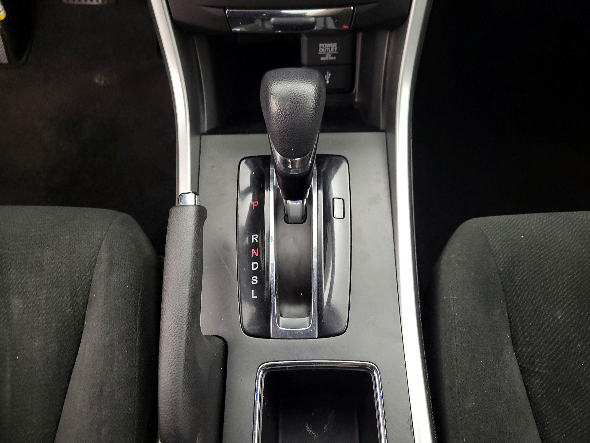 Thumbnail: 2013 Honda Accord - 17