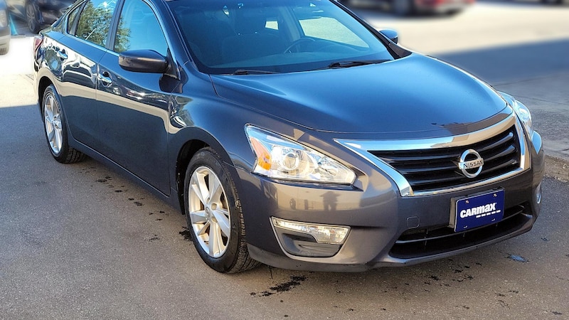 2013 Nissan Altima SV Hero Image