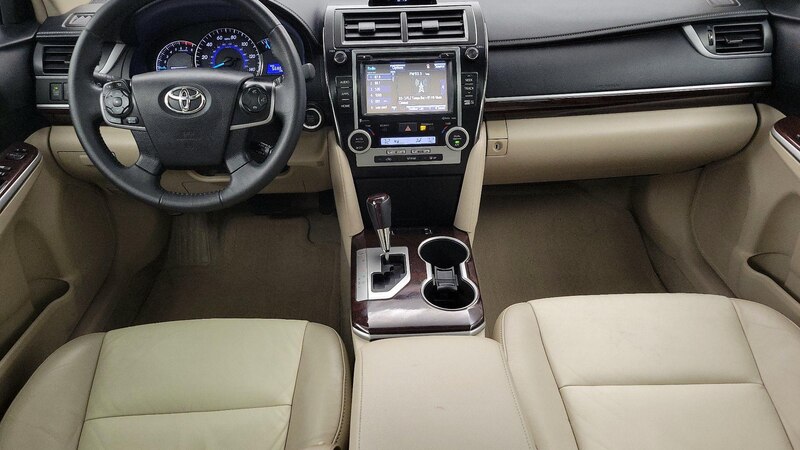 2014 Toyota Camry XLE 9