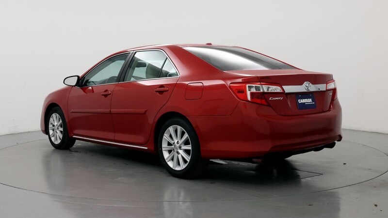 2014 Toyota Camry XLE 2