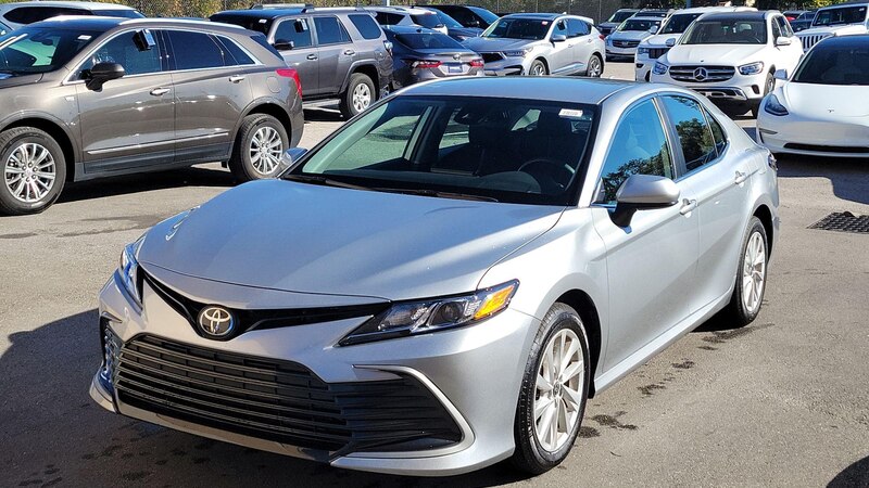 2024 Toyota Camry LE 3