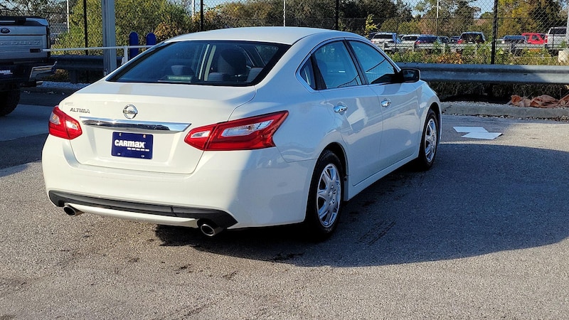 2016 Nissan Altima S 5