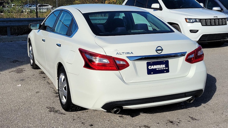 2016 Nissan Altima S 7