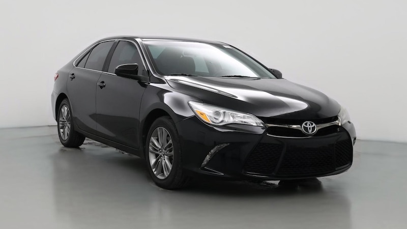 2016 Toyota Camry SE Hero Image