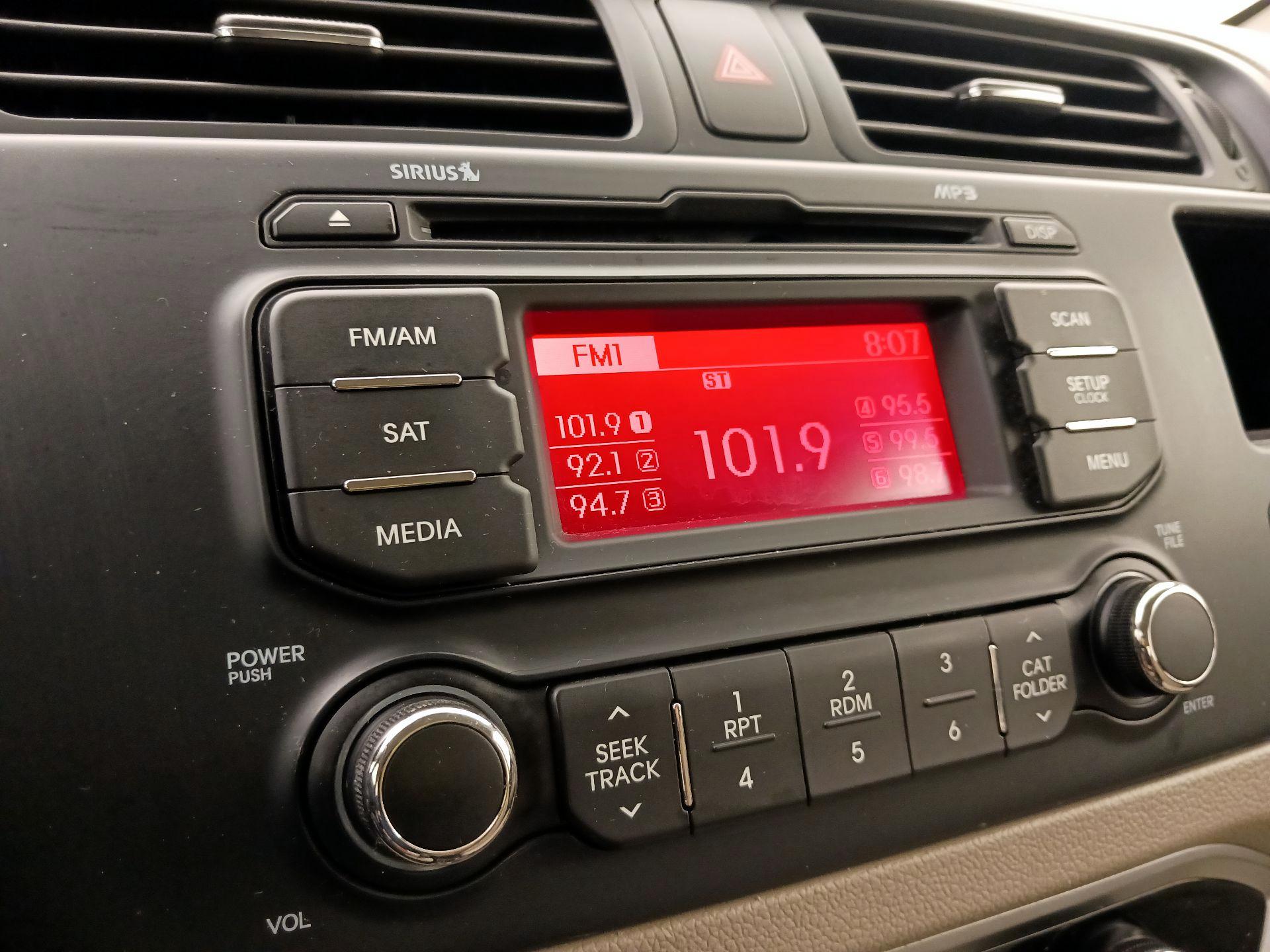 Thumbnail: 2013 Kia Rio - 14