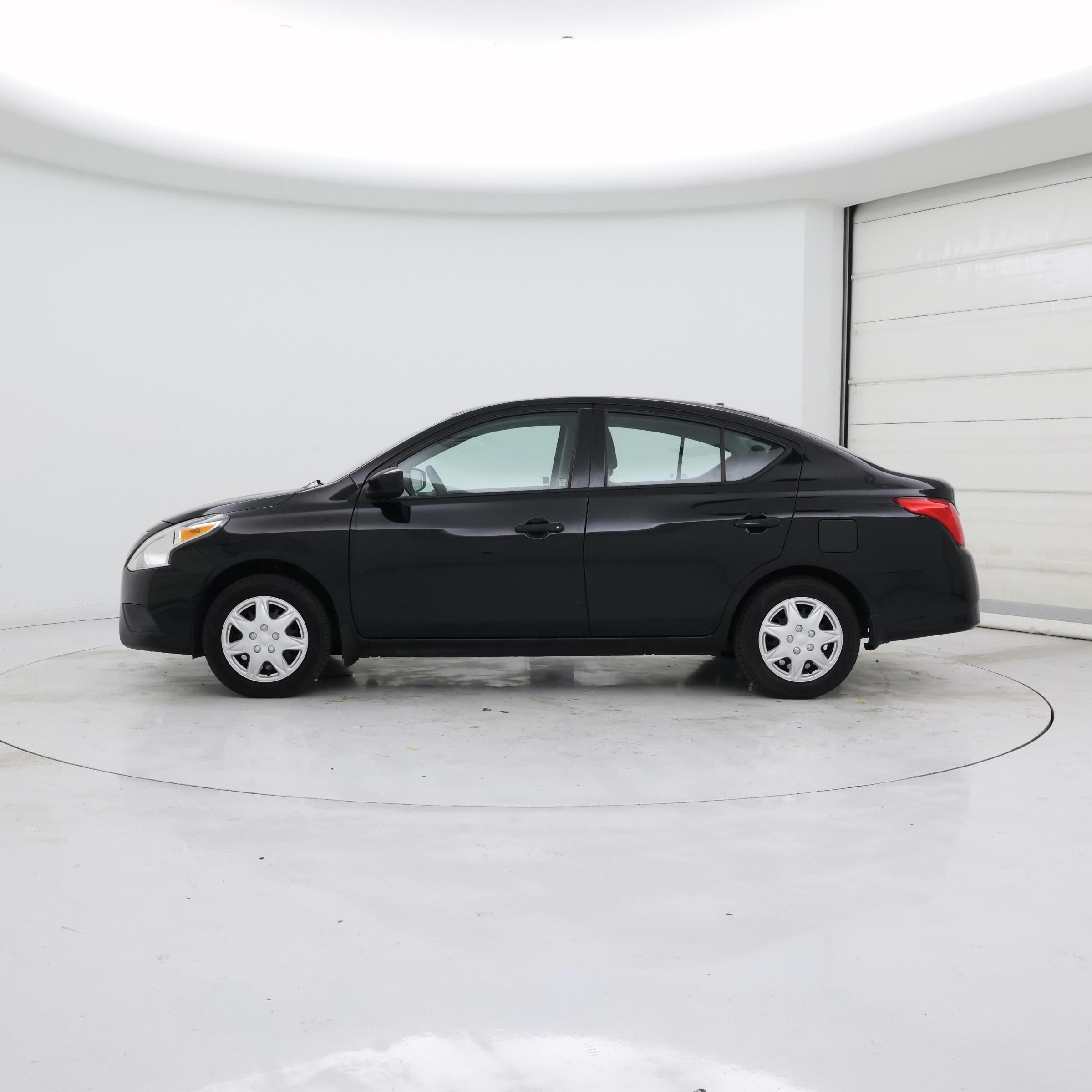 Thumbnail: 2018 Nissan Versa - 3