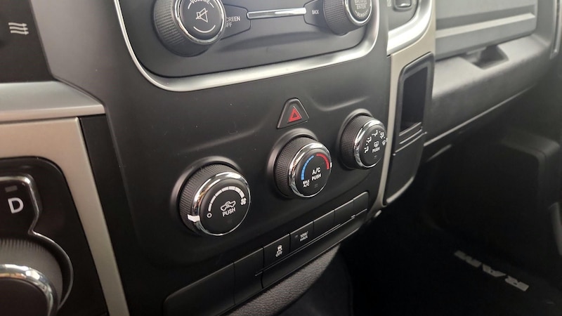 2019 RAM 1500 Classic SLT 14