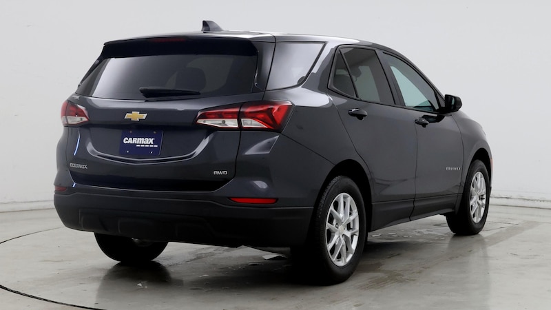 2022 Chevrolet Equinox LS 8