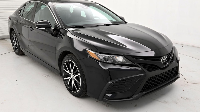 2023 Toyota Camry SE Hero Image