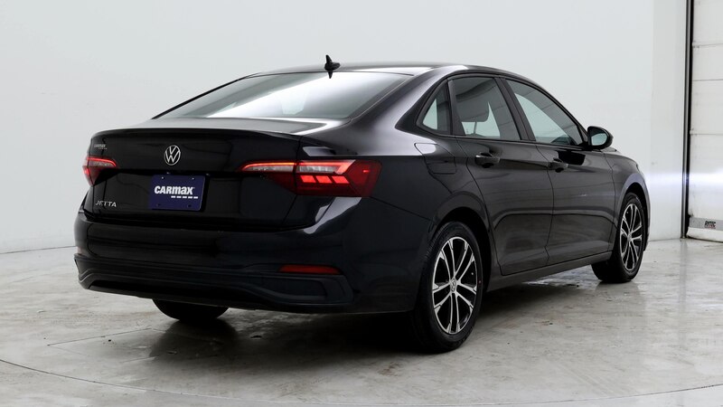 2022 Volkswagen Jetta Sport 8