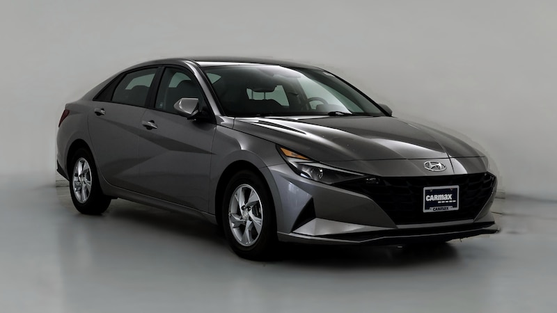 2021 Hyundai Elantra SE Hero Image