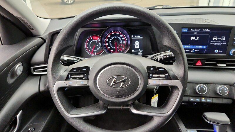 2021 Hyundai Elantra SE 10