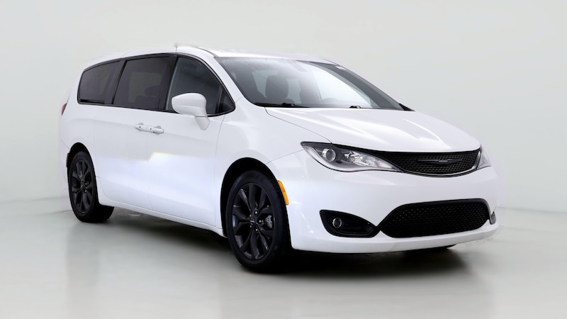 2019 Chrysler Pacifica Touring Plus Hero Image