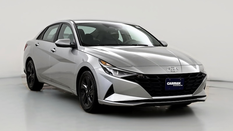 2022 Hyundai Elantra SEL Hero Image