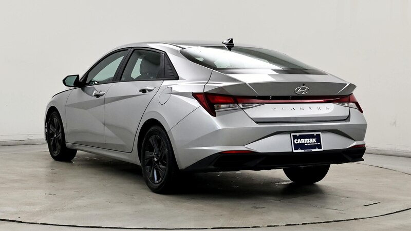 2022 Hyundai Elantra SEL 2