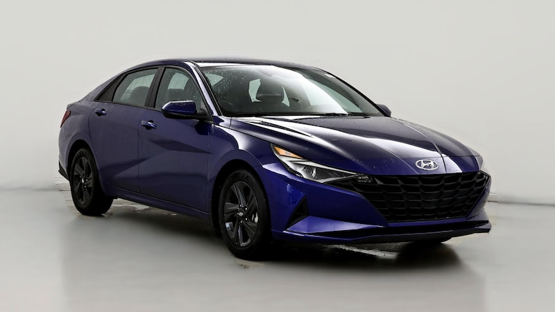 2022 Hyundai Elantra SEL Hero Image