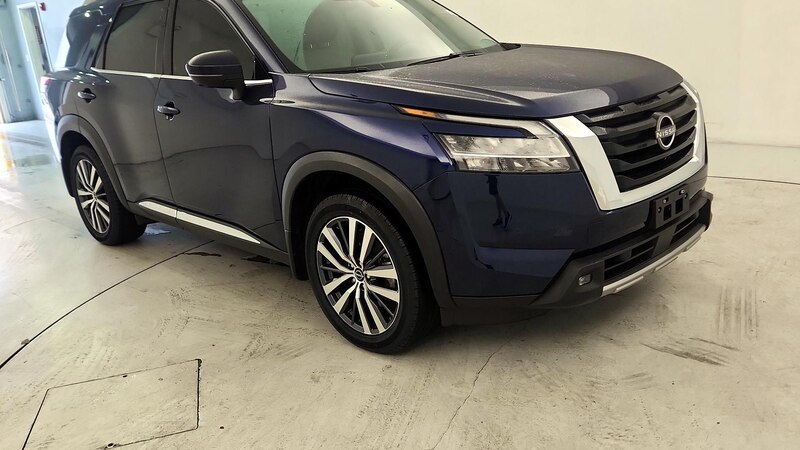 2022 Nissan Pathfinder Platinum 3