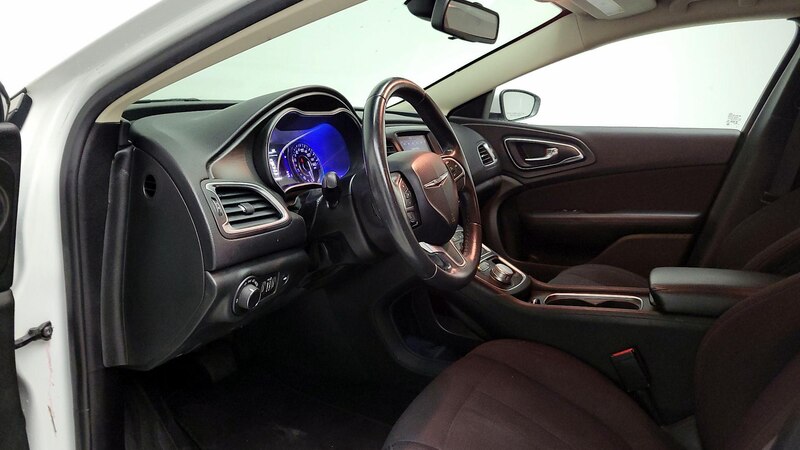 2015 Chrysler 200 Limited 11