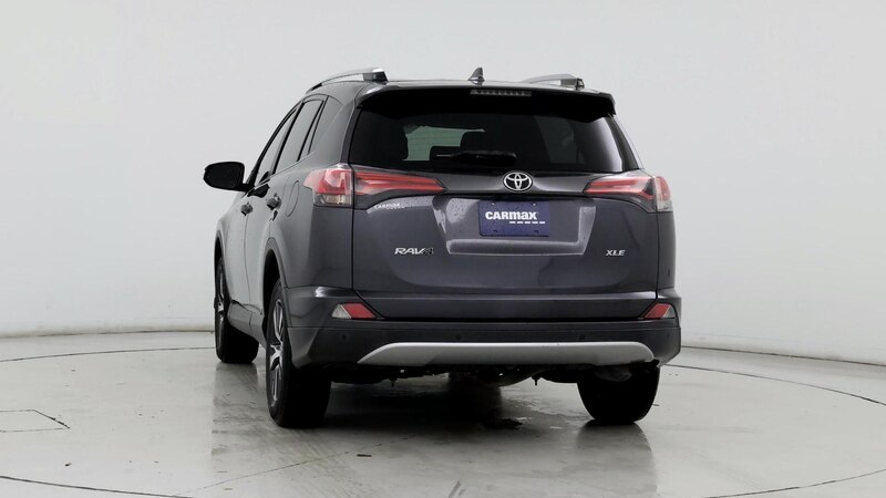 2018 Toyota RAV4 XLE 6