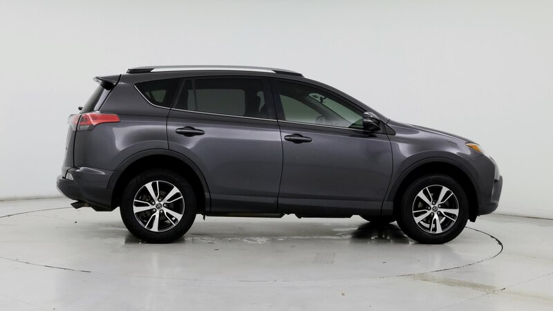 2018 Toyota RAV4 XLE 7