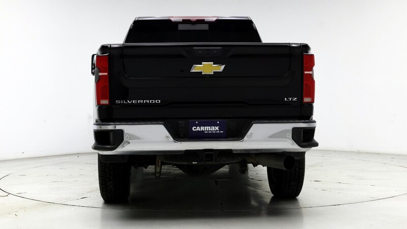 2024 Chevrolet Silverado 2500 LTZ 6