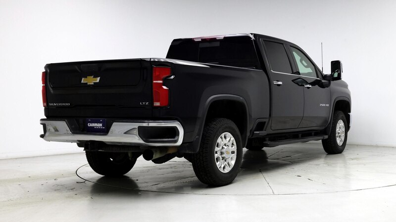 2024 Chevrolet Silverado 2500 LTZ 8