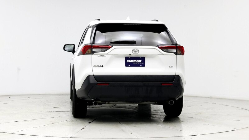 2021 Toyota RAV4 LE 6