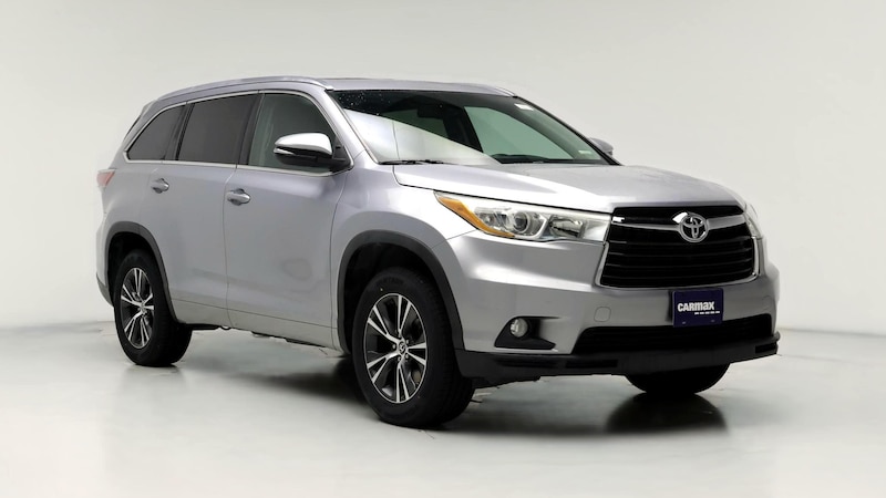 2016 Toyota Highlander XLE Hero Image