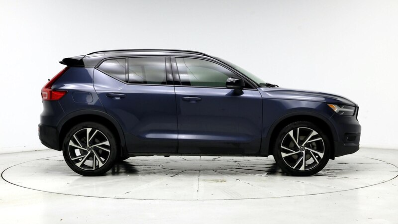 2022 Volvo XC40 T5 R-Design 7