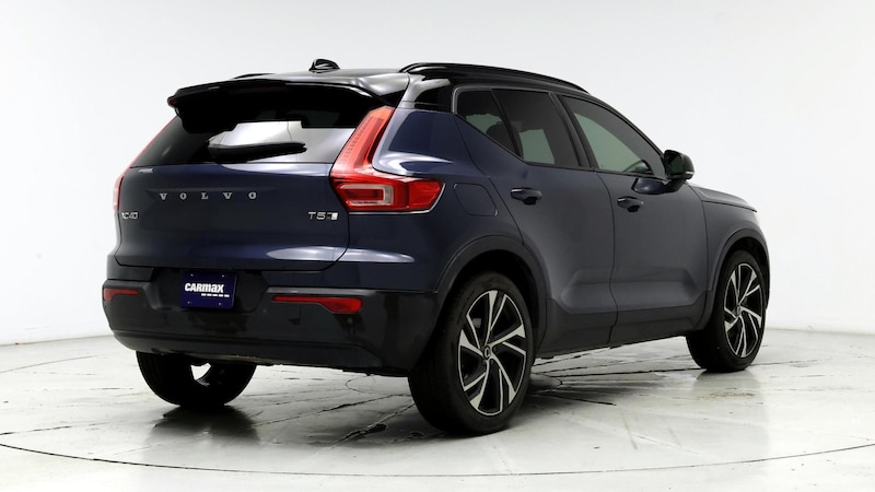 2022 Volvo XC40 T5 R-Design 8