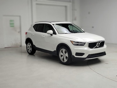 2020 Volvo XC40 T5 Momentum -
                Irving, TX