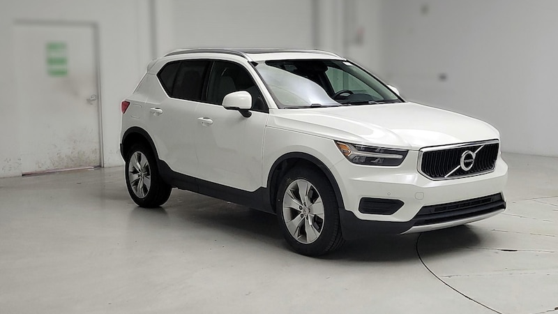 2020 Volvo XC40 T5 Momentum Hero Image