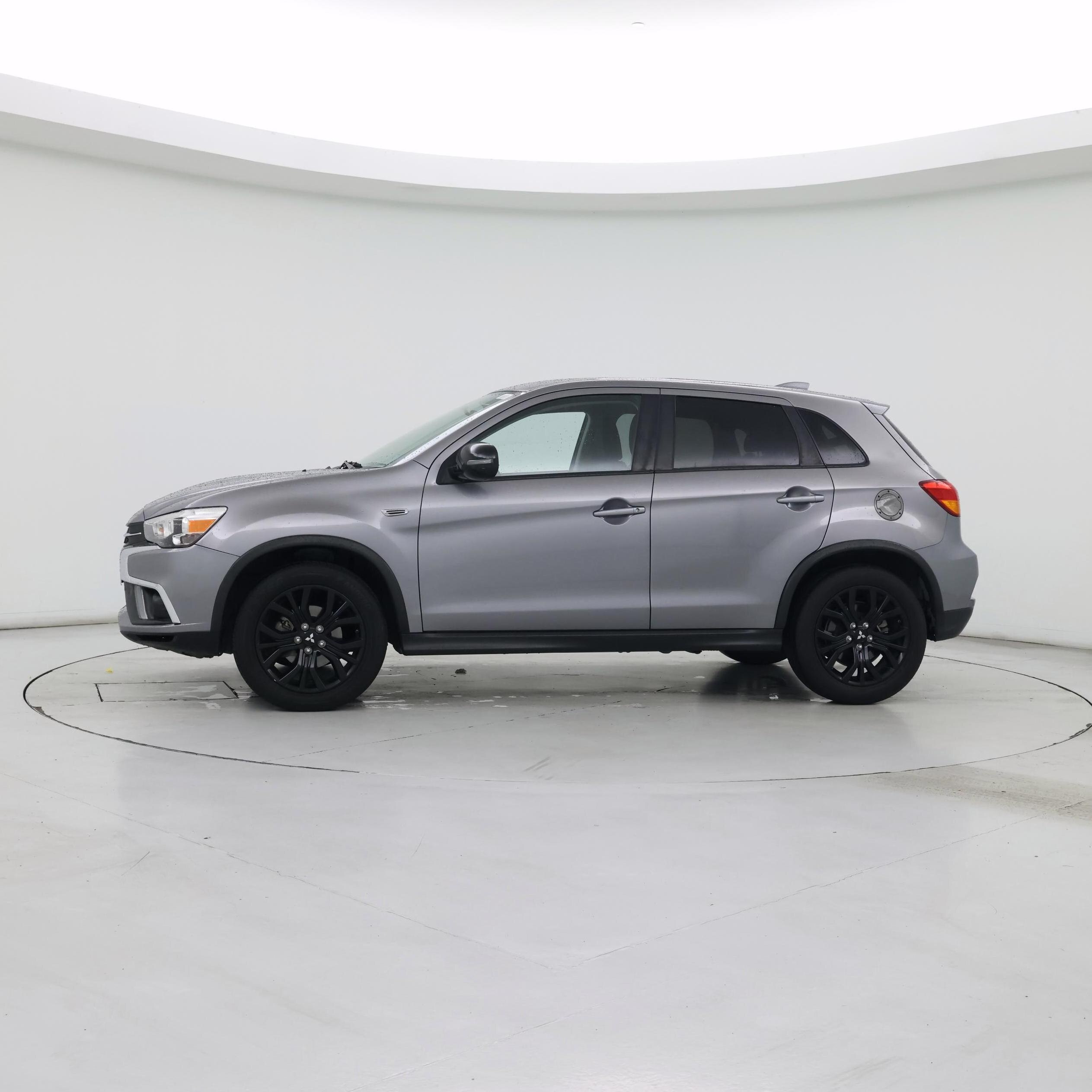 Thumbnail: 2018 Mitsubishi Outlander Sport - 3