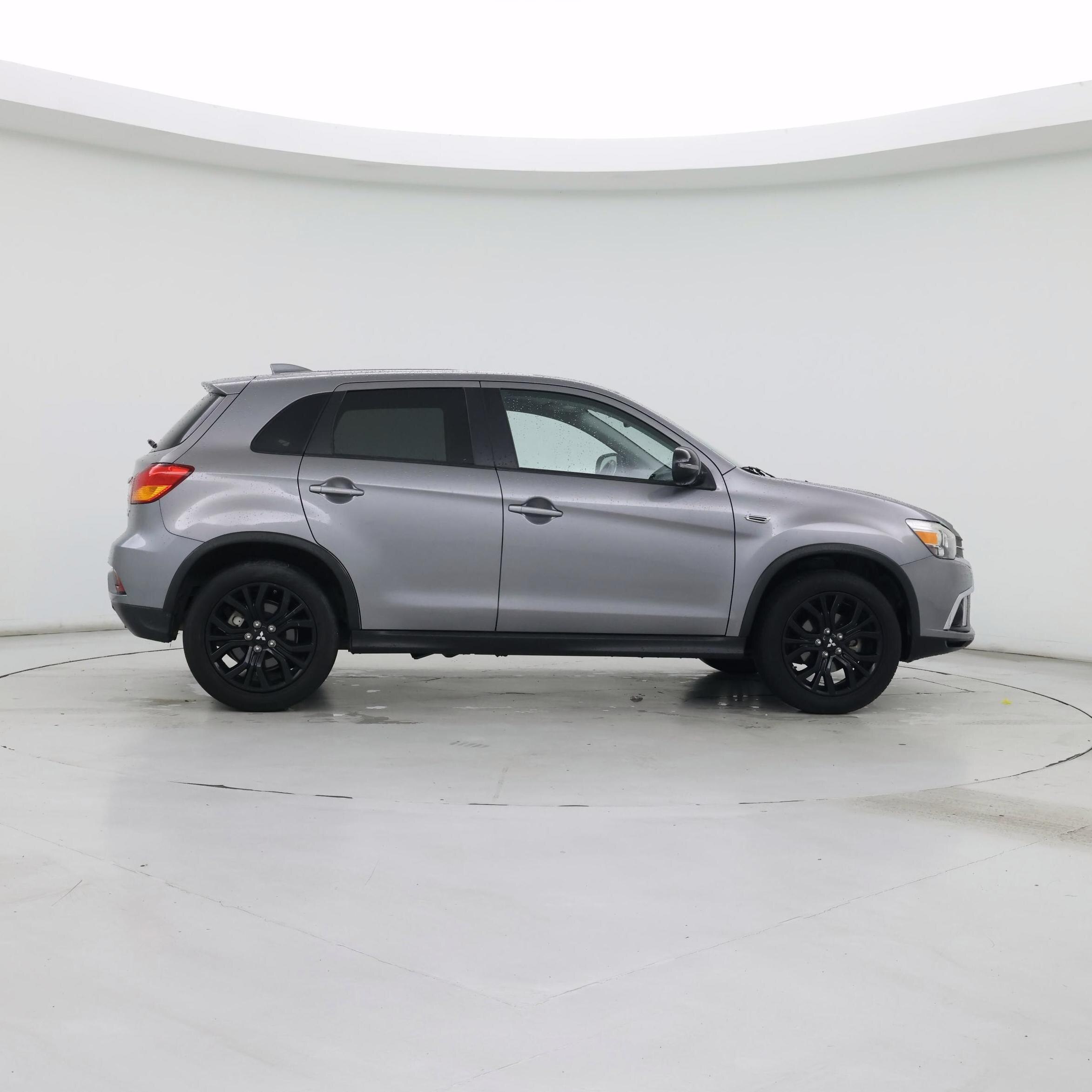 Thumbnail: 2018 Mitsubishi Outlander Sport - 7