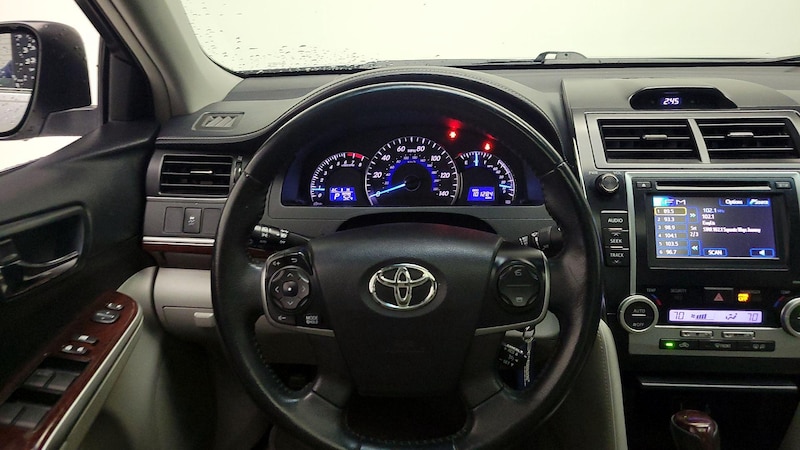 2014 Toyota Camry XLE 10