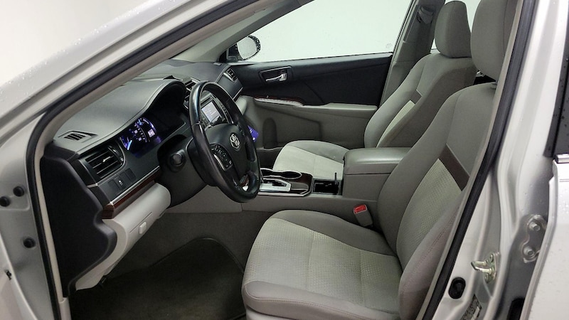 2014 Toyota Camry XLE 11