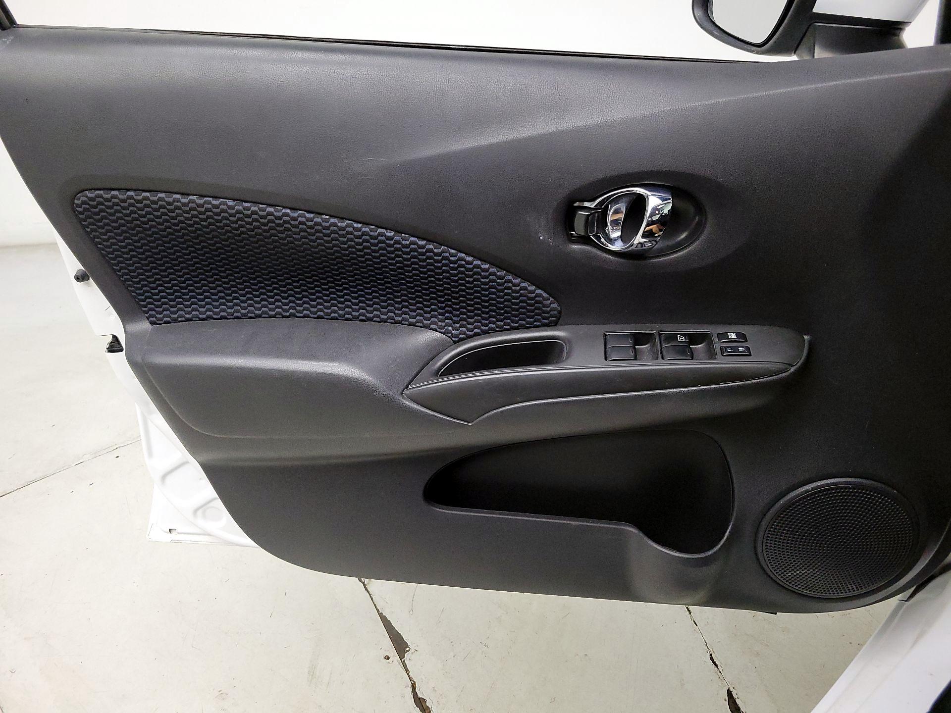 Thumbnail: 2019 Nissan Versa Note - 12