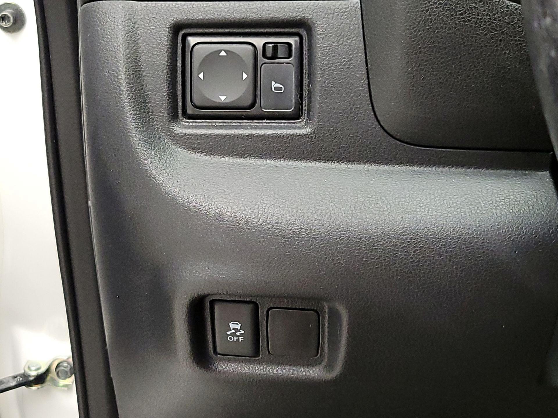 Thumbnail: 2019 Nissan Versa Note - 13