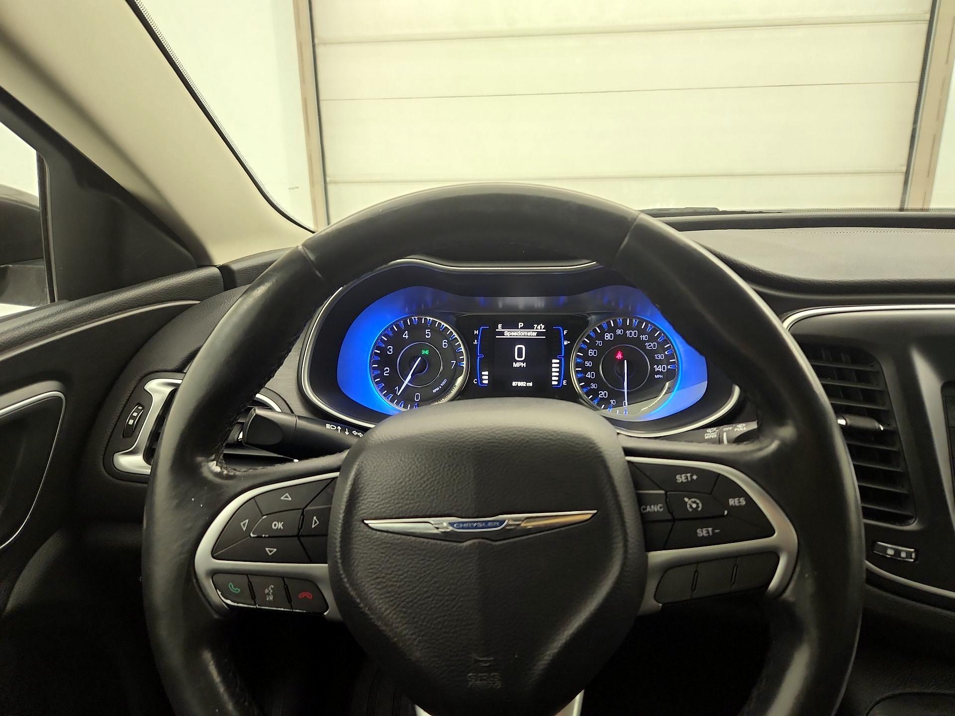 Thumbnail: 2015 Chrysler 200 - 10
