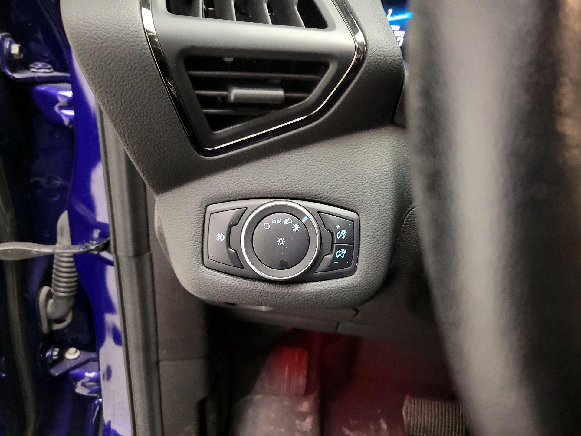 Thumbnail: 2015 Ford Escape - 13