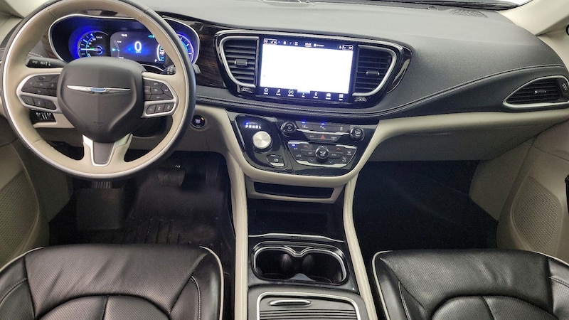 2021 Chrysler Pacifica Hybrid Limited 9