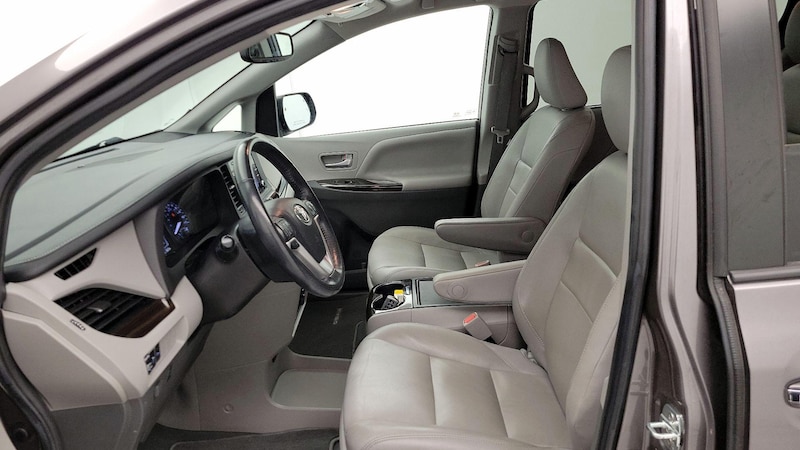 2020 Toyota Sienna XLE Premium 11