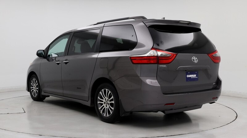 2020 Toyota Sienna XLE Premium 2