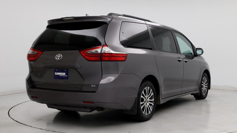 2020 Toyota Sienna XLE Premium 8