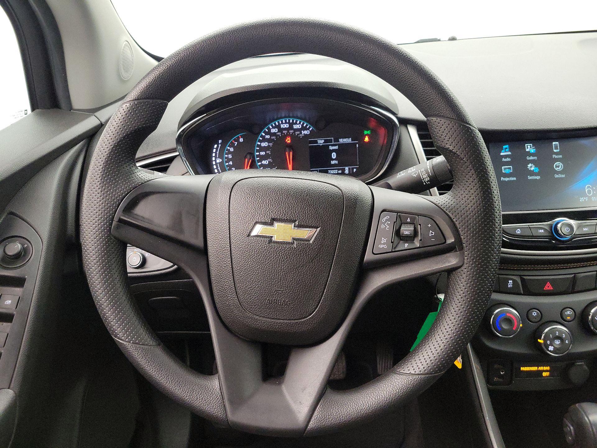 Thumbnail: 2017 Chevrolet Trax - 10