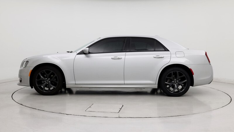 2023 Chrysler 300 Touring 3