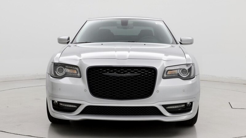 2023 Chrysler 300 Touring 5