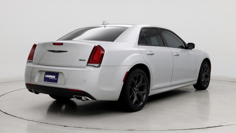 2023 Chrysler 300 Touring 8