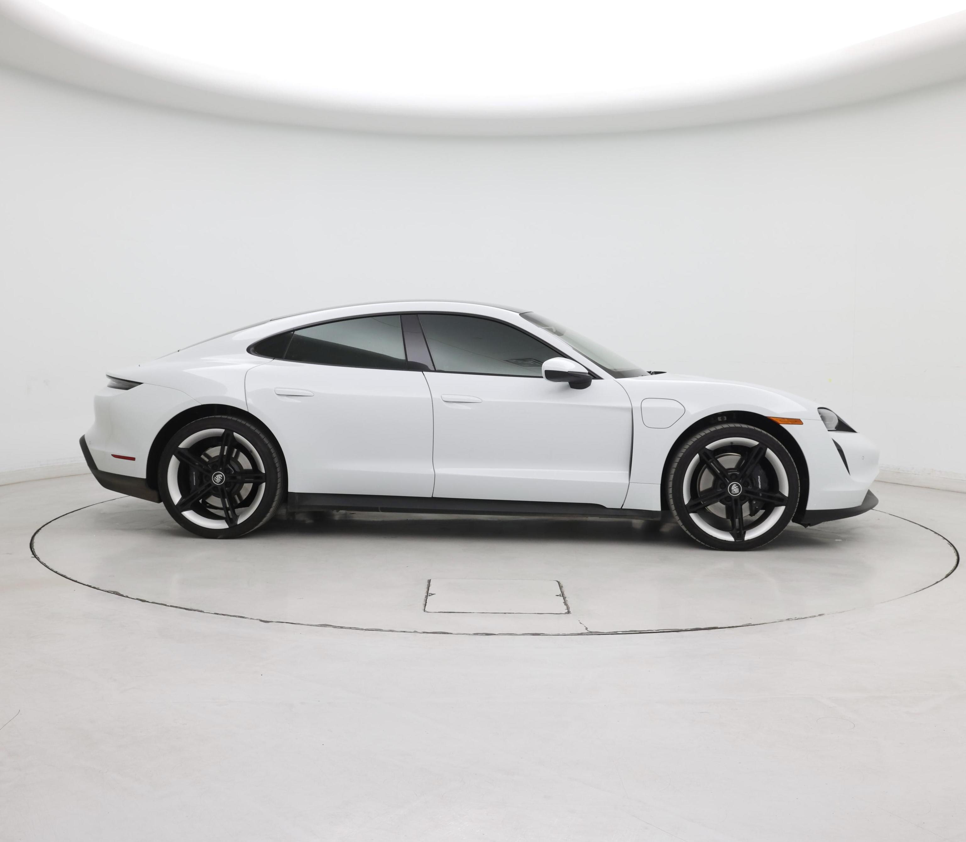Thumbnail: 2023 Porsche Taycan - 7