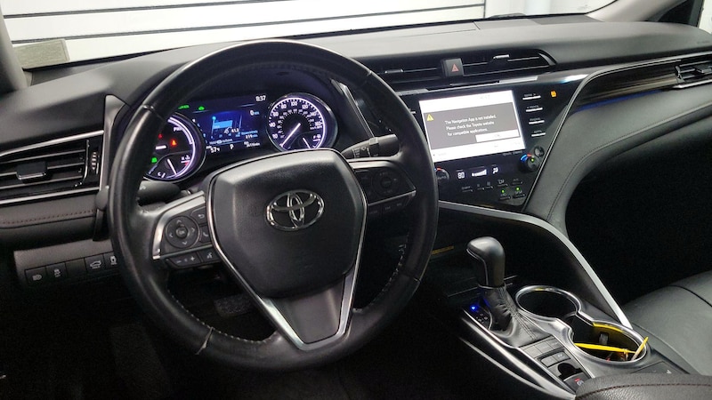 2019 Toyota Camry XLE 9